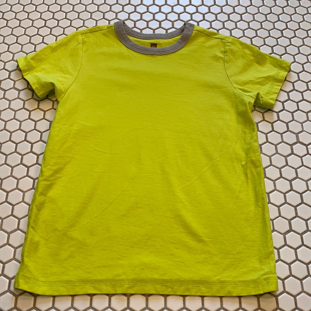 Tea Collection boys T-shirt size 6-7